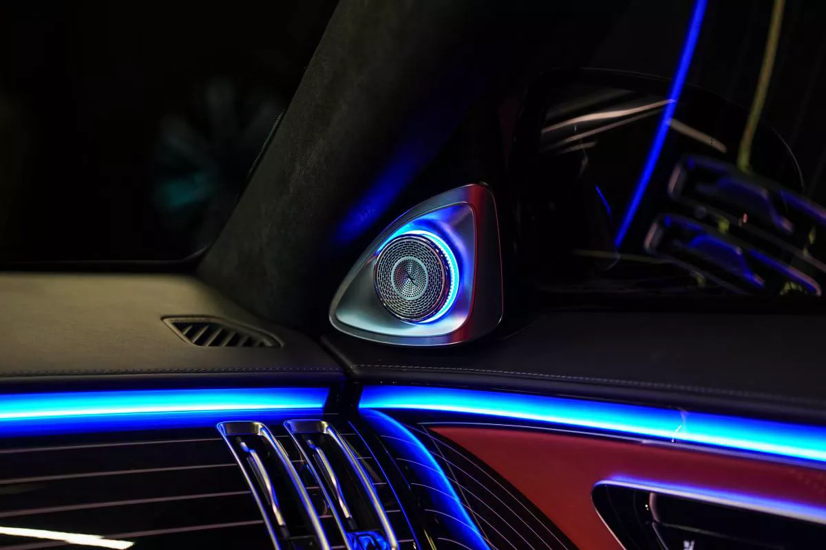 Mercedes-Benz Maybach S680-1-1