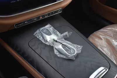 MERCEDES BENZ E300 AMG 2025 | BLACK-1