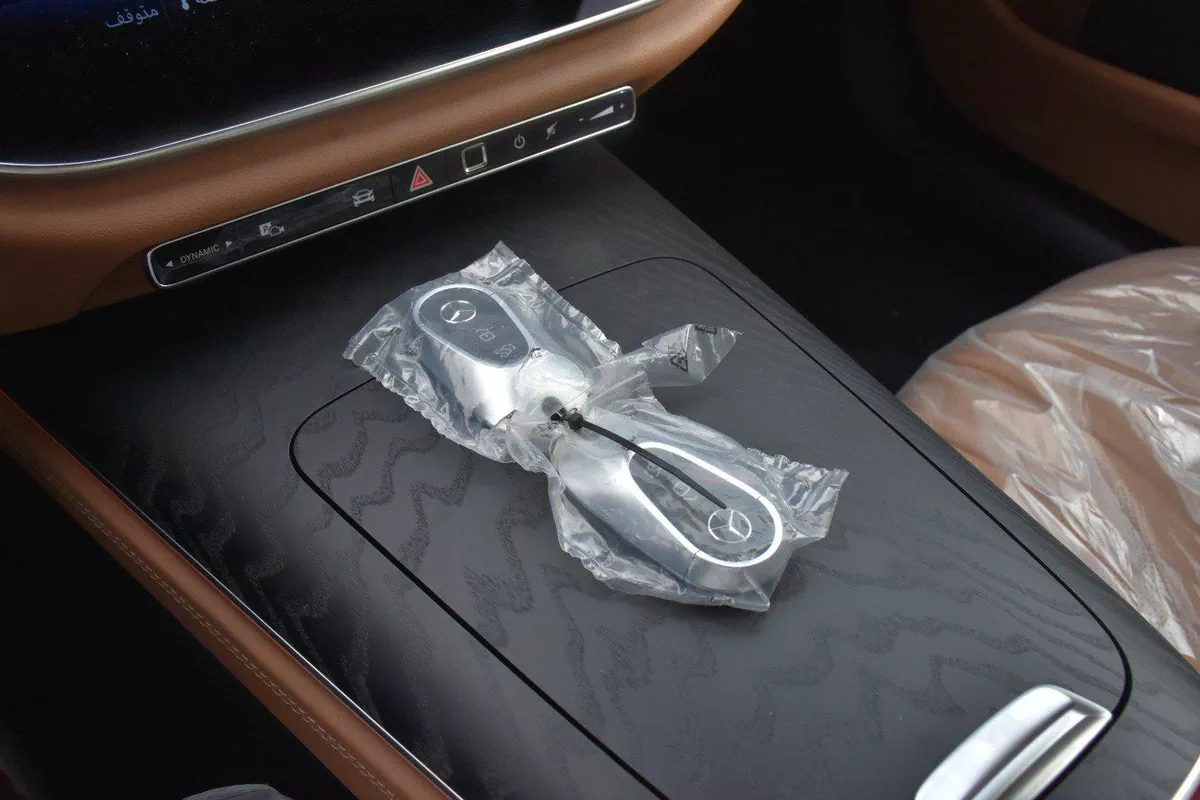 MERCEDES BENZ E300 AMG 2025 | BLACK-1-1