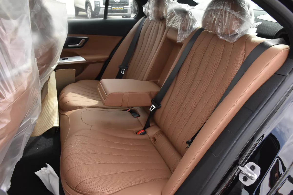 MERCEDES BENZ E300 AMG 2025 | BLACK-9-9