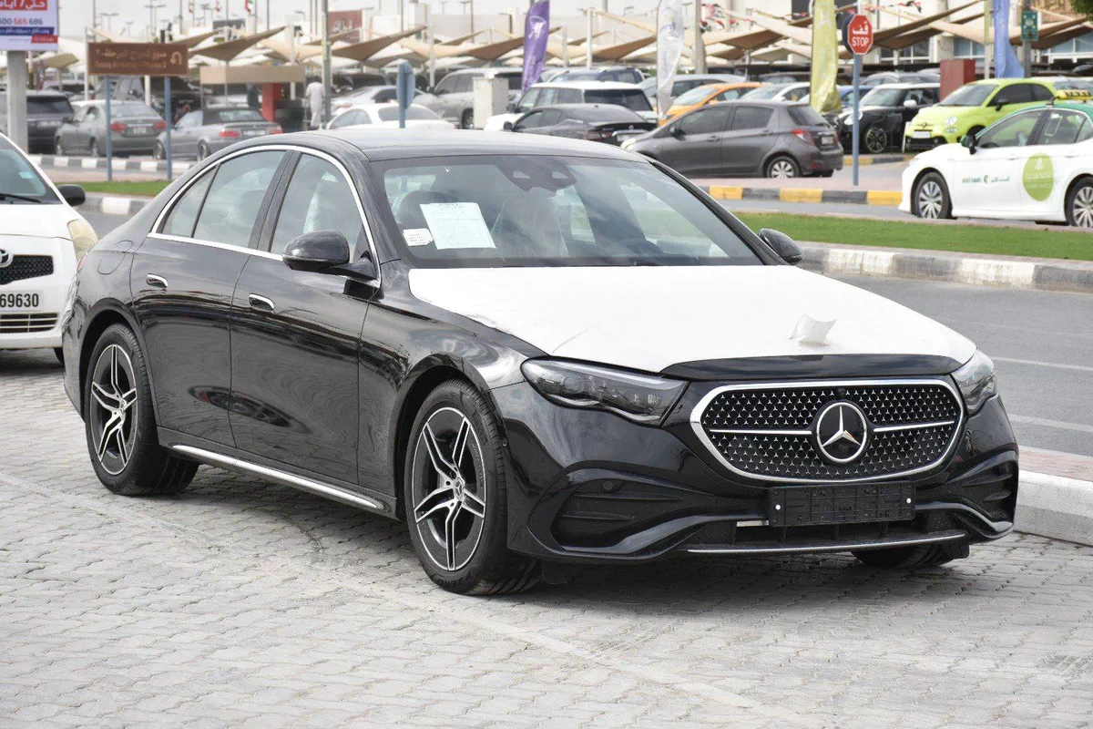 MERCEDES BENZ E300 AMG 2025 | BLACK