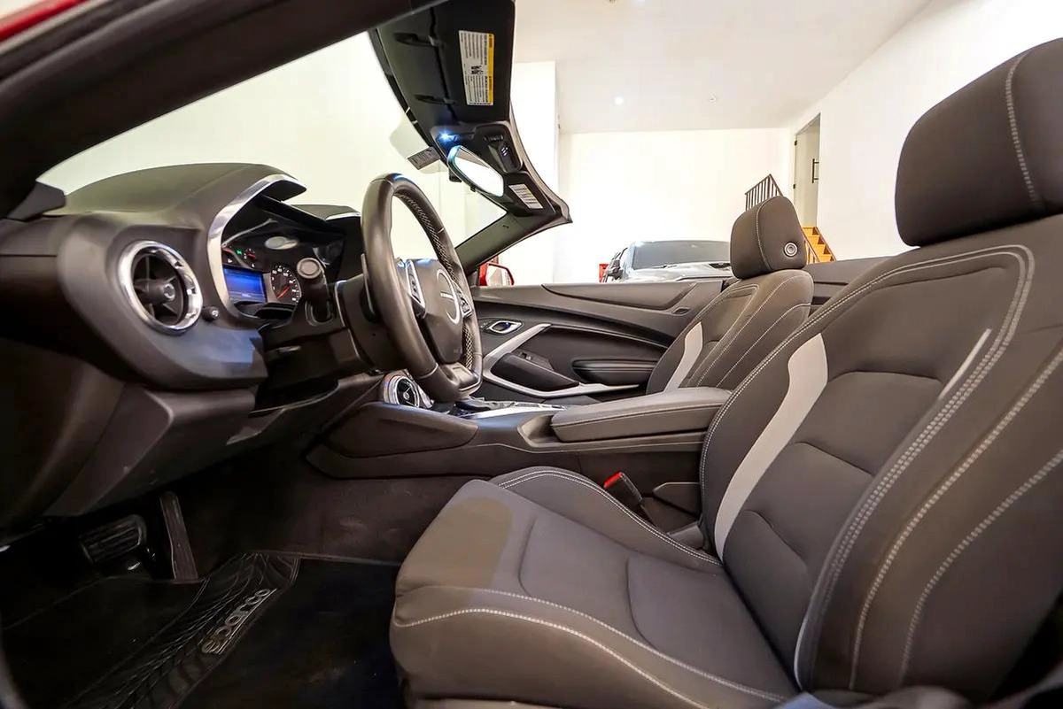 AED 1551 PM | CHEVY CAMARO CABRIOLET 1LT 2024 | PRISTINE CONDITION | 1 YEAR WARRANTY-18-18