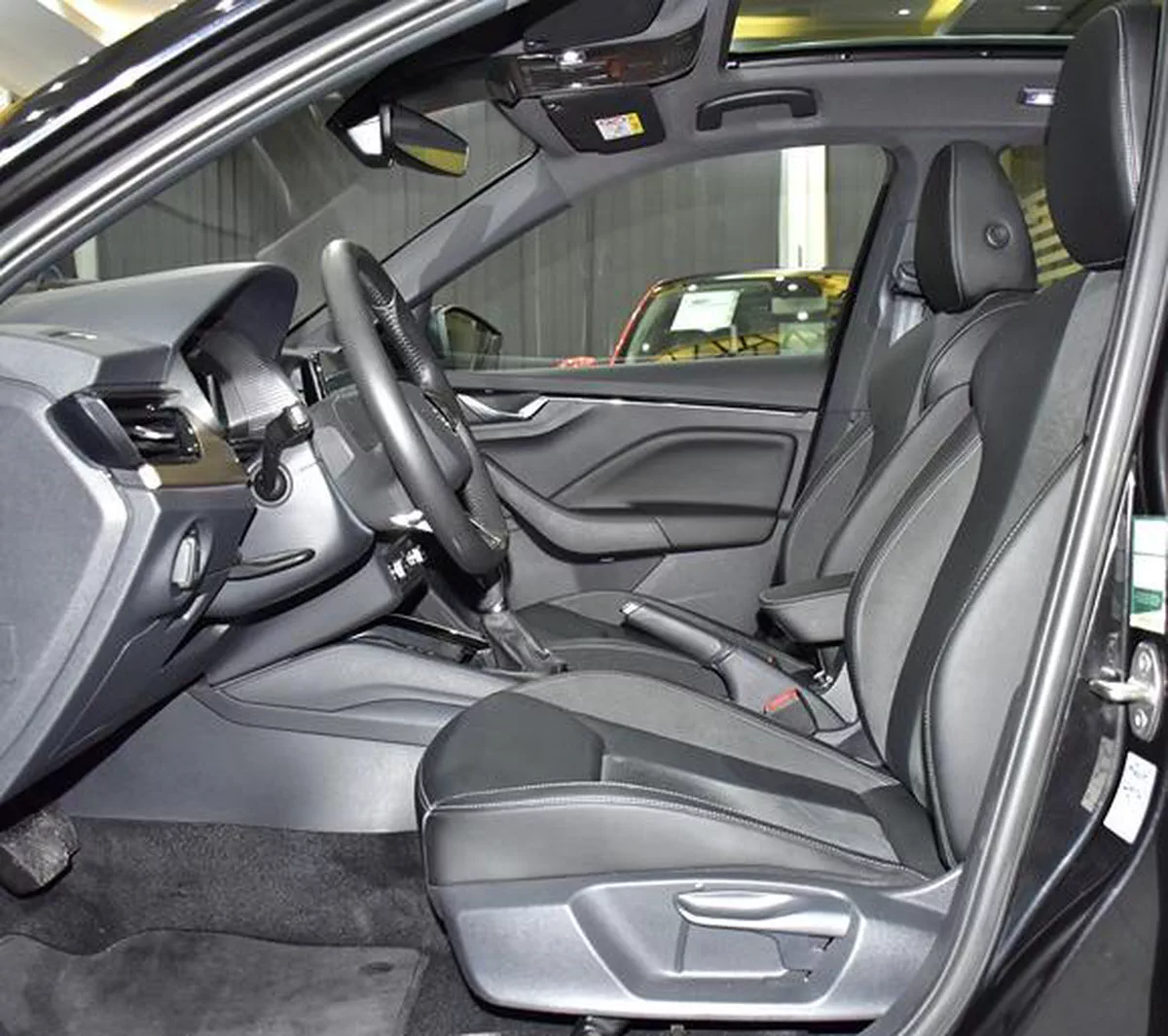 Skoda Kamiq ( 2023 Model ) in Black Color GCC Specs-1-1