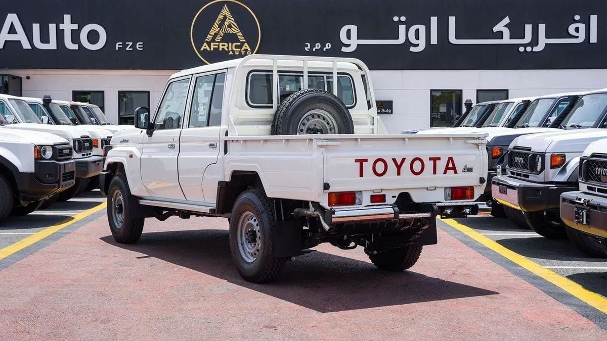 Toyota Land Cruiser Pickup 70 lc79 LC 79 DC 2.8 DIESEL AT 2026-14-0