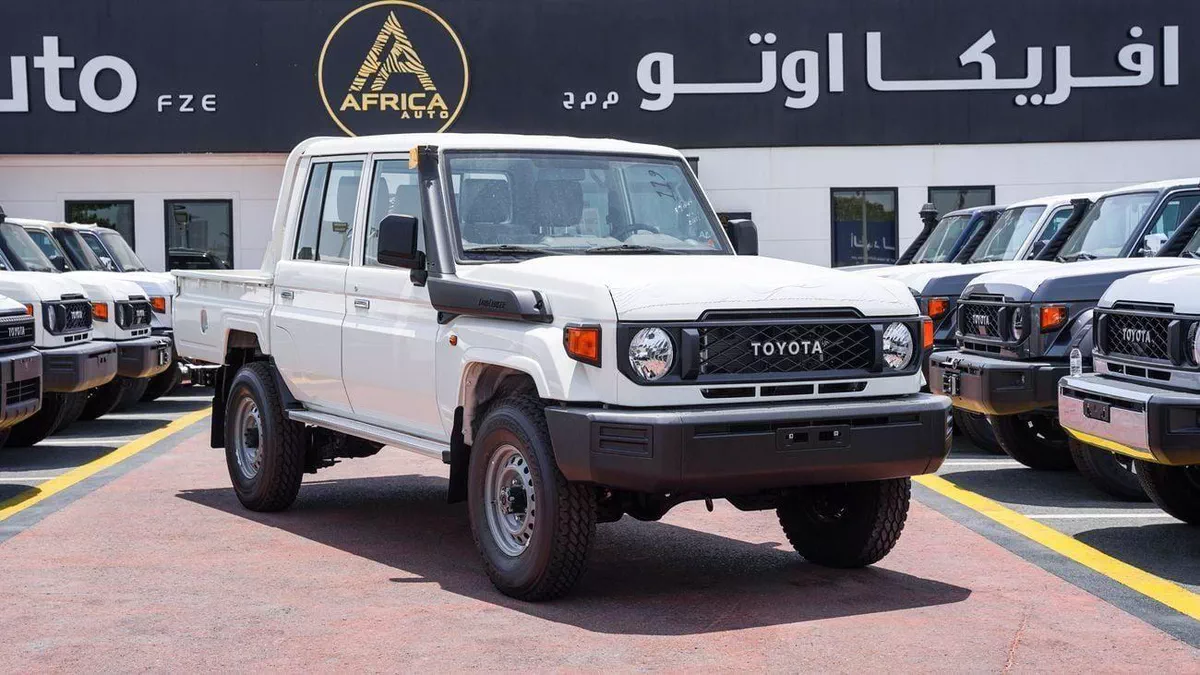 Toyota Land Cruiser Pickup 70 lc79 LC 79 DC 2.8 DIESEL AT 2026