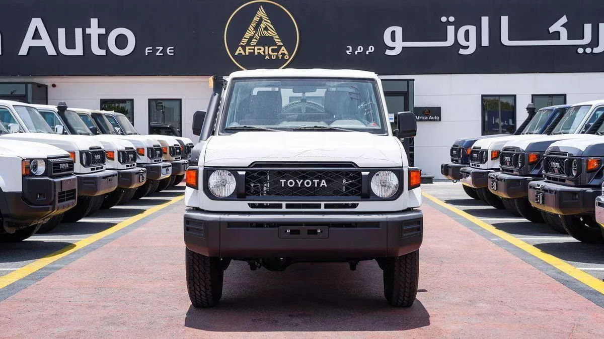 Toyota Land Cruiser Pickup 70 lc79 LC 79 DC 2.8 DIESEL AT 2026-1-0