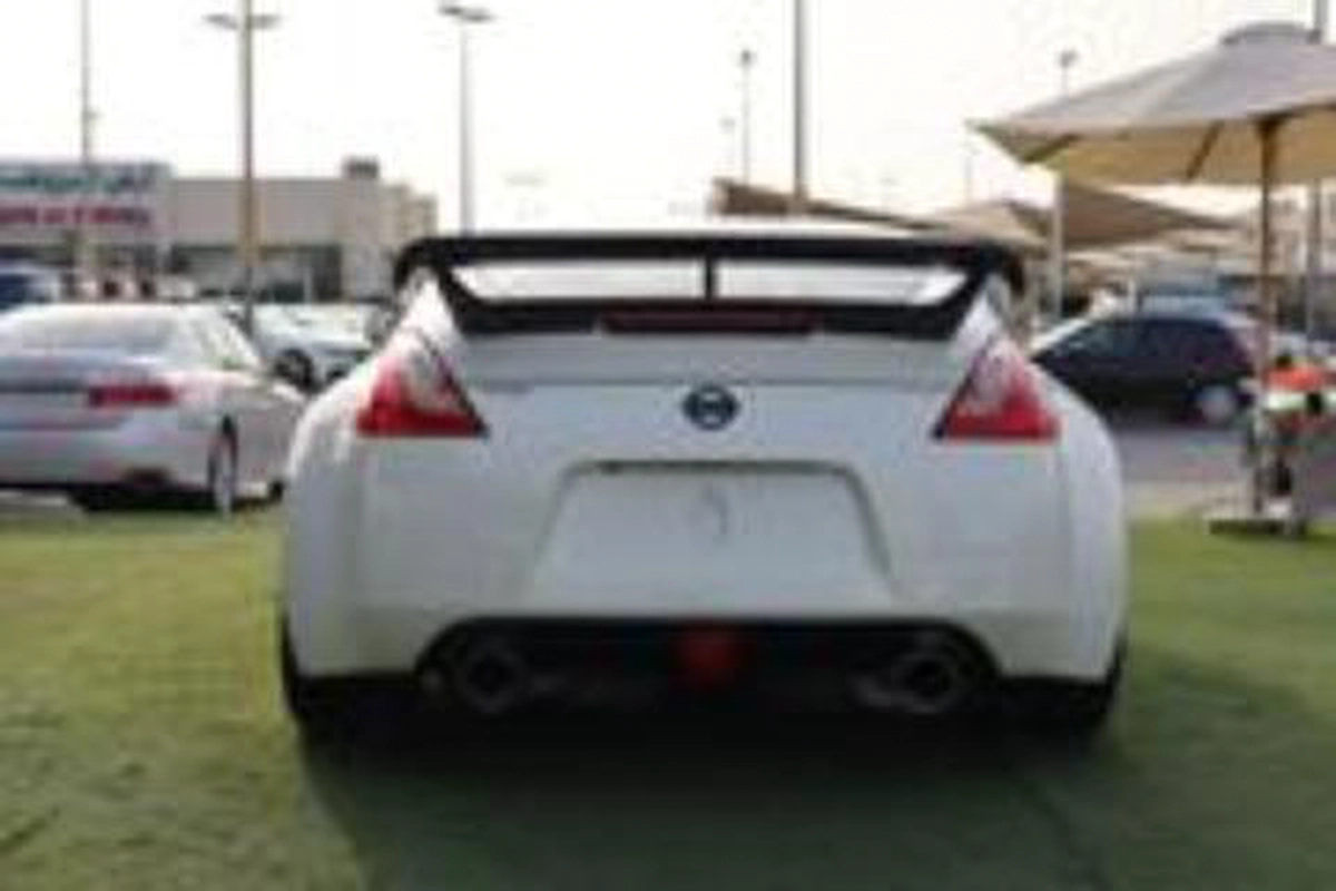 Used Nissan 370z 3.7L Coupe 2015-11-11