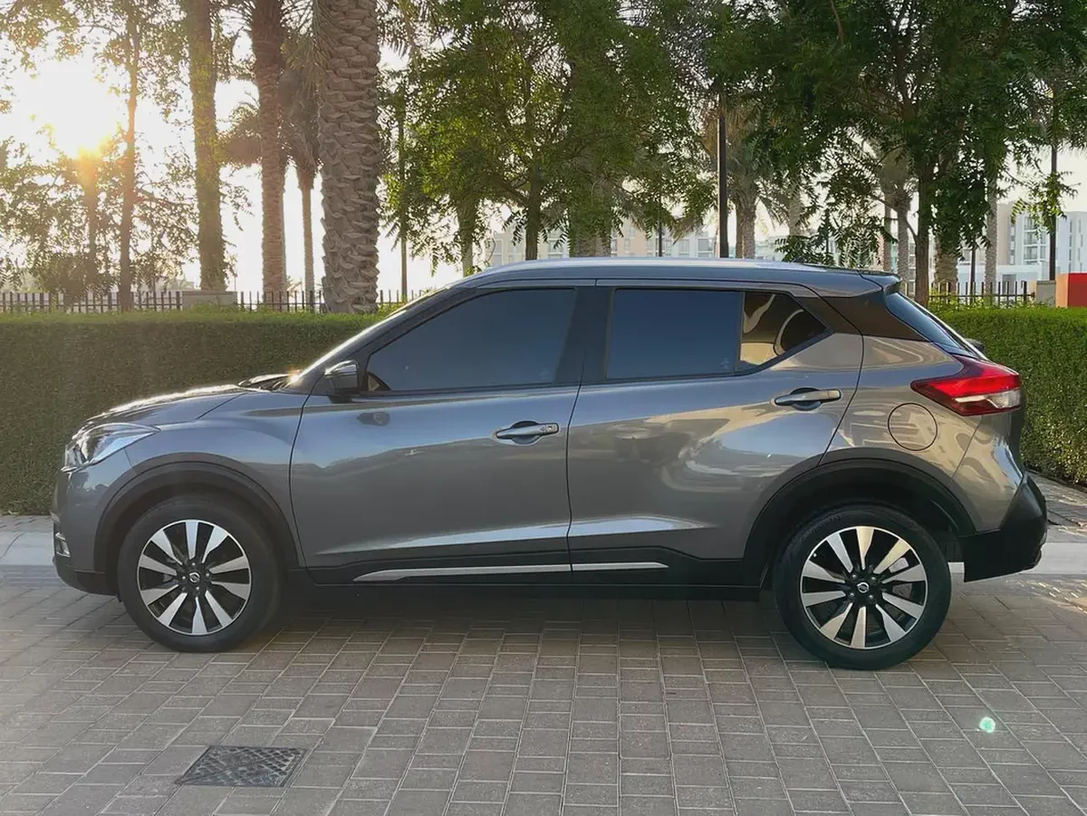 2020 Nissan Kicks SL //Very Low Mileage//Full agency Maintained// No Accident-3-3