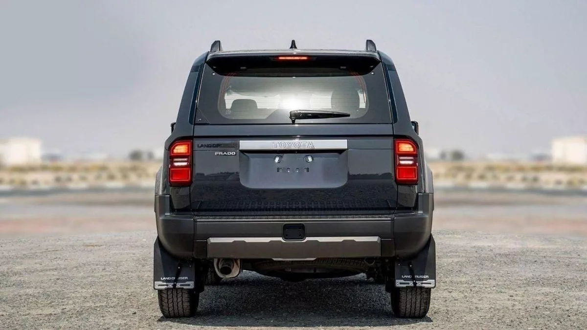 Toyota Prado GXR 250 TXL 2.7P AT LIMITED – GREY-6-0
