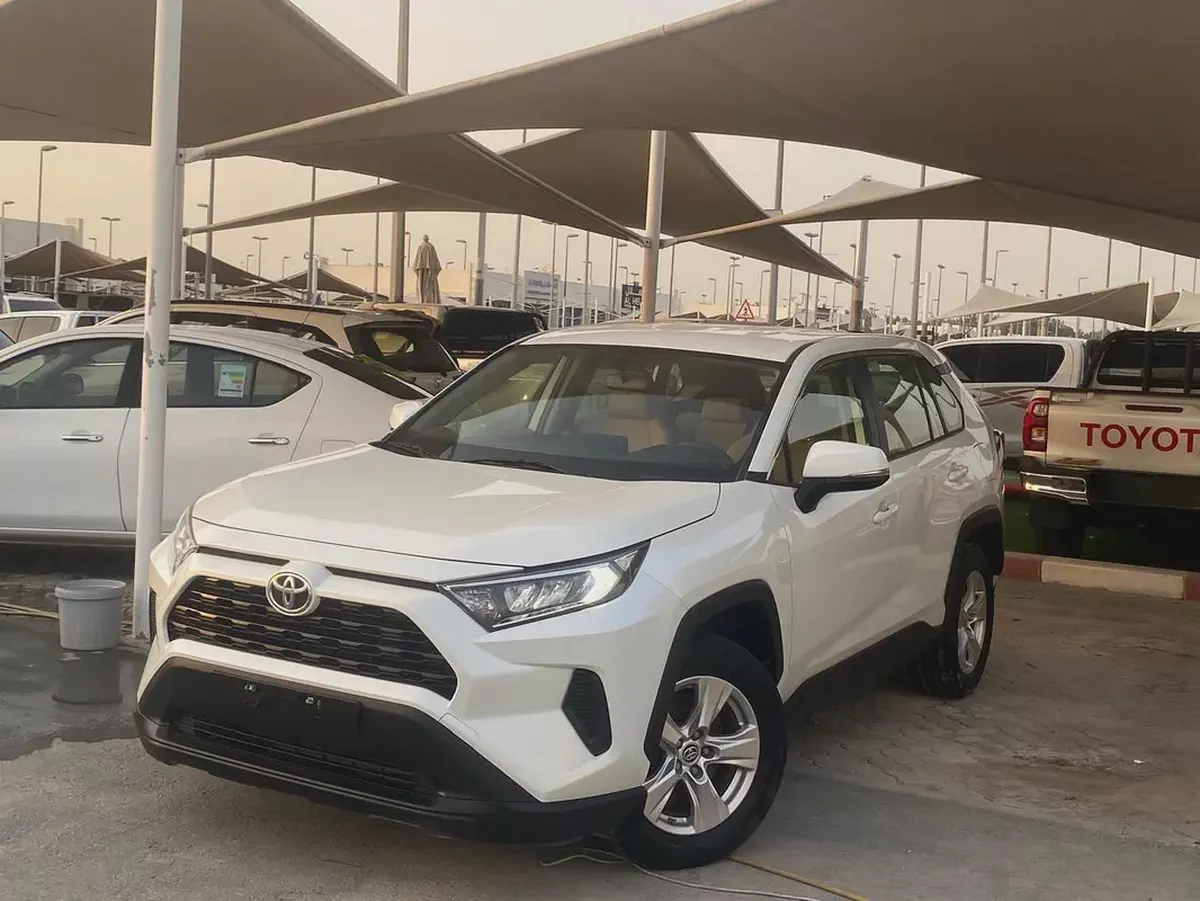 Toyota RAV4 2021 Basic | GCC Specs | Well Maintained-2-2