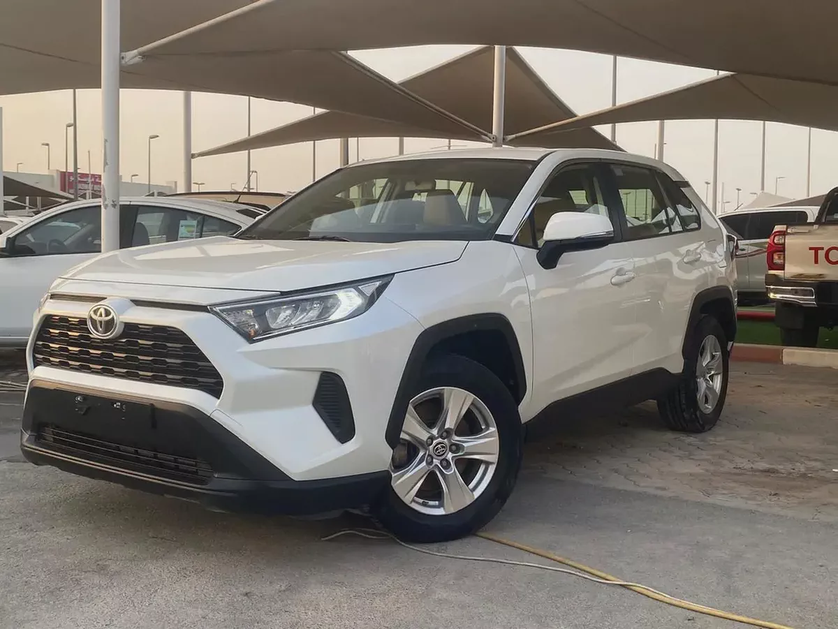 Toyota RAV4 2021 Basic | GCC Specs | Well Maintained-3-3