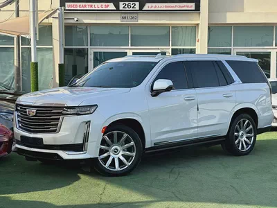 2022 Cadillac Escalade Platinum | GCC Specs full optiono original paint Under warranty Mileage-2