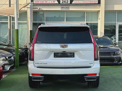 2022 Cadillac Escalade Platinum | GCC Specs full optiono original paint Under warranty Mileage-3