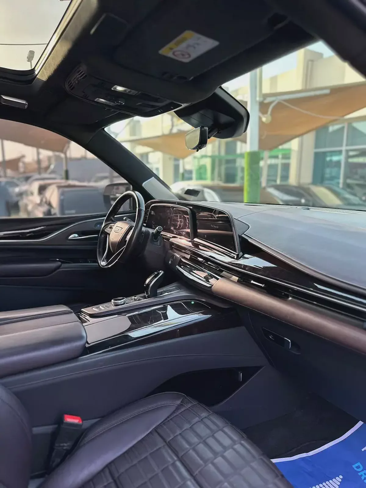 2022 Cadillac Escalade Platinum | GCC Specs full optiono original paint Under warranty Mileage-6-6