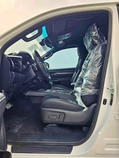 Toyota Hilux GR SPORT DOUBLE CABIN / 2.8L DIESEL V4 / RADAR / 360*CAMERA/DRIVER PWR SEAT WITH LATHER (CODE# HGRD)-7