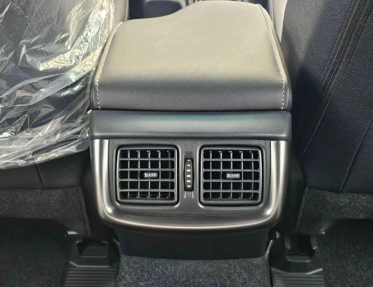 Toyota Hilux GR SPORT DOUBLE CABIN / 2.8L DIESEL V4 / RADAR / 360*CAMERA/DRIVER PWR SEAT WITH LATHER (CODE# HGRD)-14-0