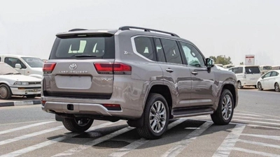 Toyota Land Cruiser Toyota Land Cruiser LC300 VXR 3.5L Petrol twin turbo full option 2024-2