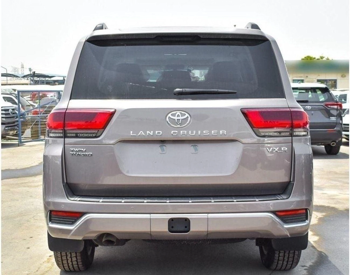 Toyota Land Cruiser Toyota Land Cruiser LC300 VXR 3.5L Petrol twin turbo full option 2024-13-13