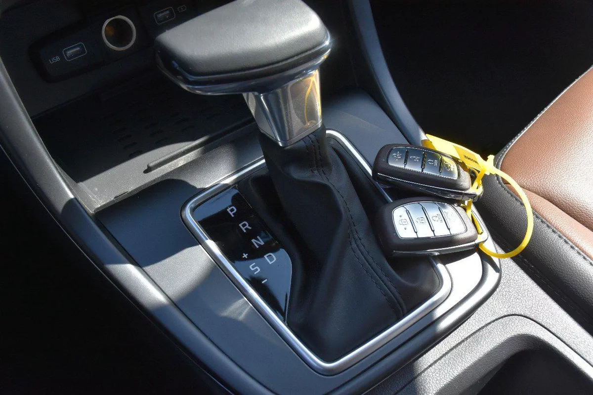 CRETA FWD 1.5 GCC SPECS 2025 | WHITE-13-13