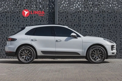 Porsche Macan-19