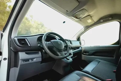 Peugeot Expert | Delivery Van | Automatic | GCC Specs | Ref#P02082-9