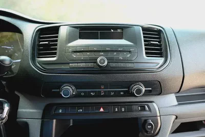 Peugeot Expert | Delivery Van | Automatic | GCC Specs | Ref#P02082-11