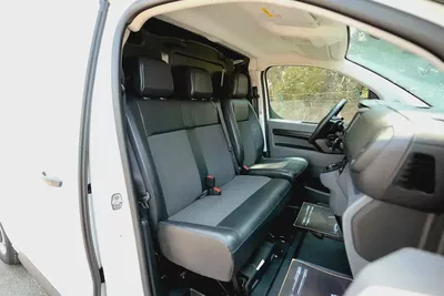 Peugeot Expert | Delivery Van | Automatic | GCC Specs | Ref#P02082-8