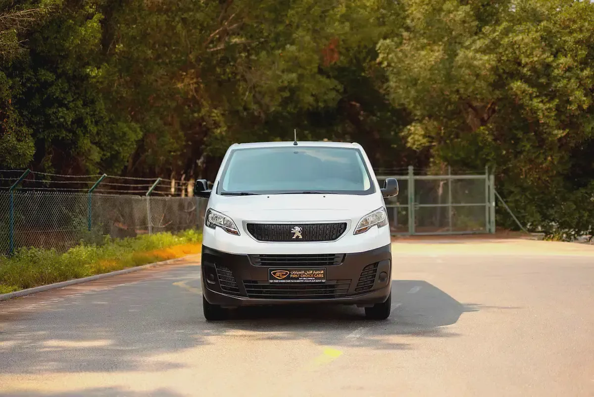 Peugeot Expert | Delivery Van | Automatic | GCC Specs | Ref#P02082-4-4