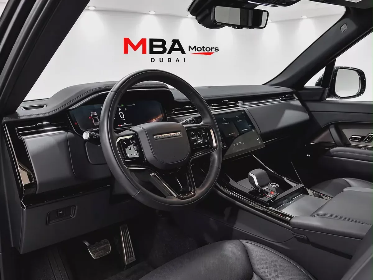 2025 Land Rover Range Rover Sport Dynamic - 27,000 kms-6-6