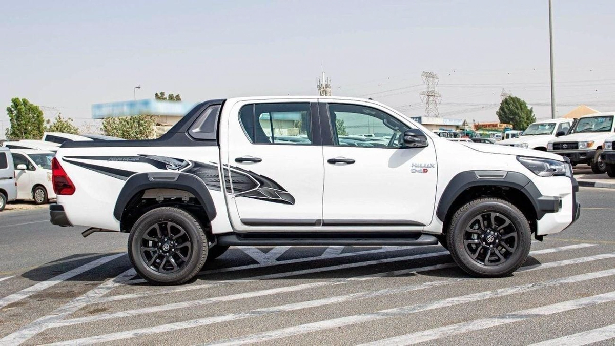 Toyota Hilux HILUX ADVENTURE 4.0L PETROL FOLL OPTION