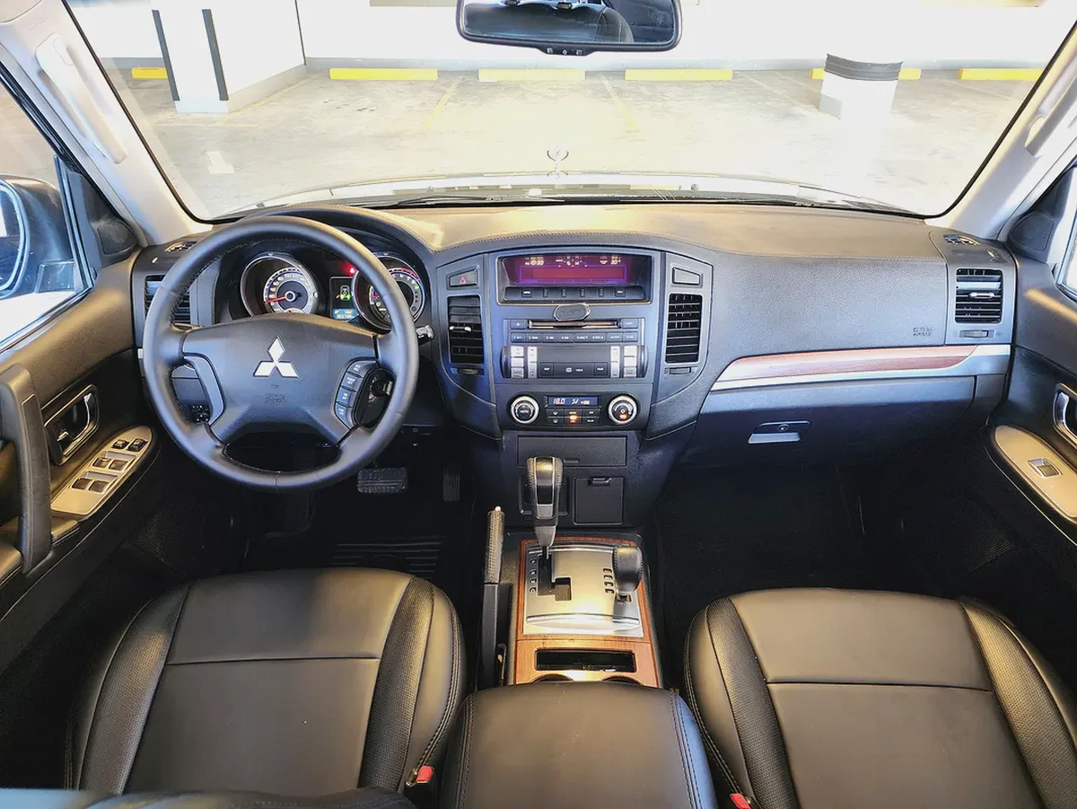 Mitsubishi Pajero GLS 7 Seater 2008 Model | GCC Specs