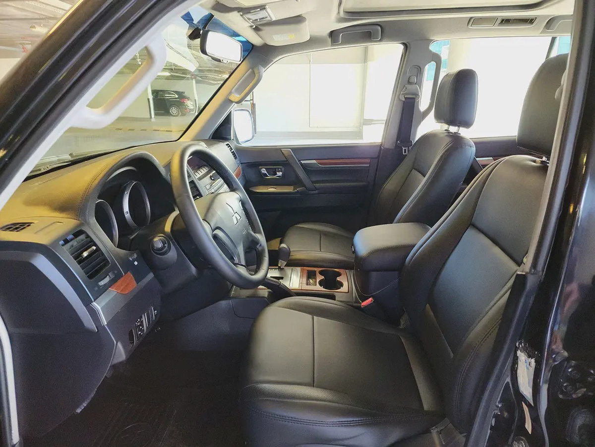 Mitsubishi Pajero GLS 7 Seater 2008 Model | GCC Specs