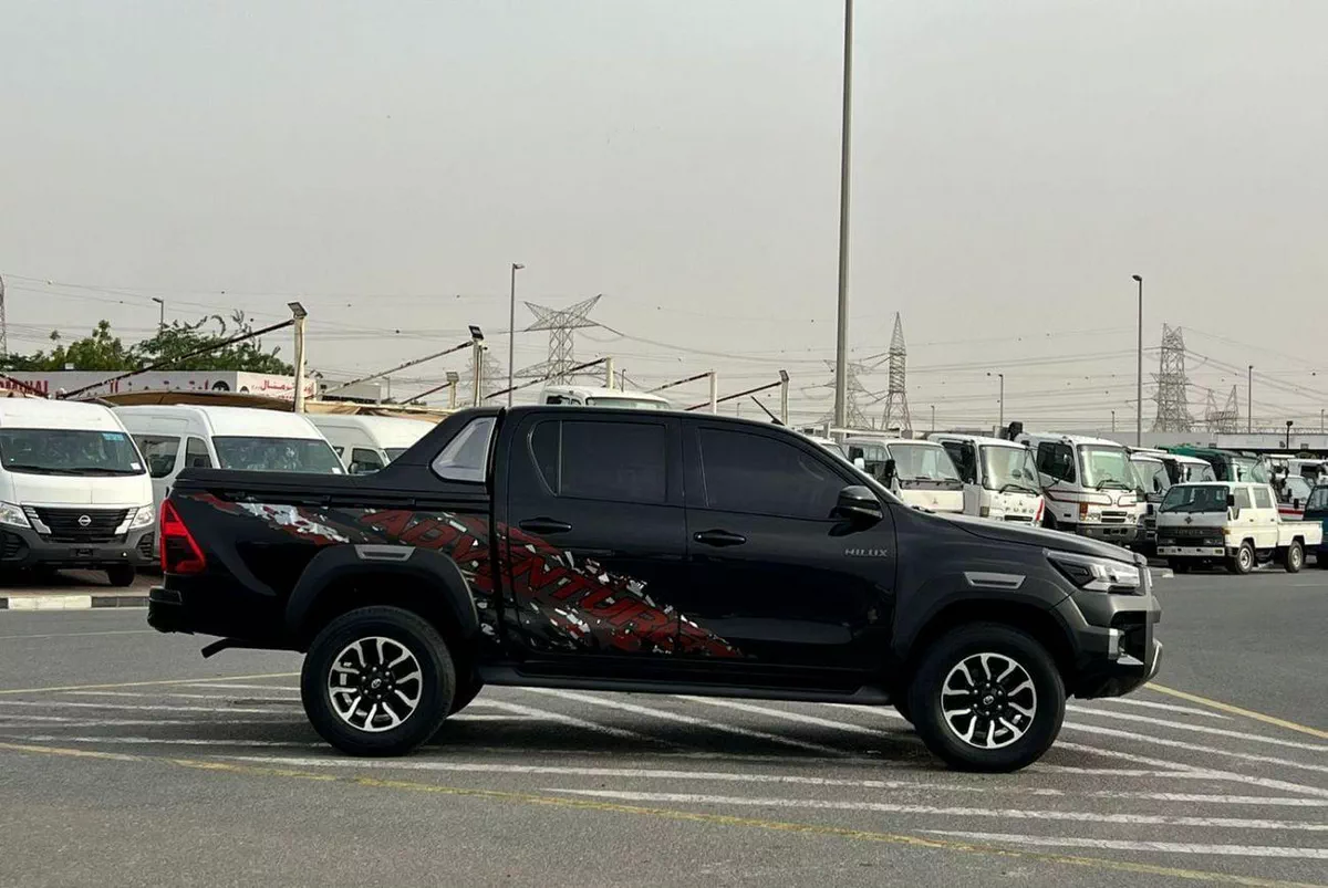 Toyota Hilux ADVENTURE 2022 Toyota Hilux Modified - 2.7L V4 - GCC - AWD 4x4 - Rear Camera - Patrol-8-0