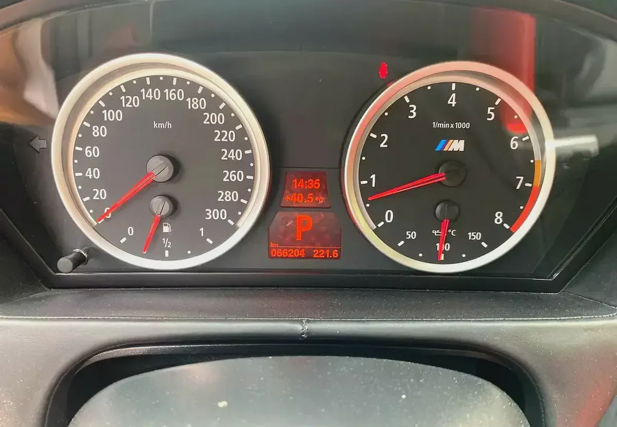 2014 BMW X6M  4.4L V8 555 HP || LOW MILEAGE || ACCIDENT FREE || GCC || CARPLAY TOUCH SCREEN-9-9