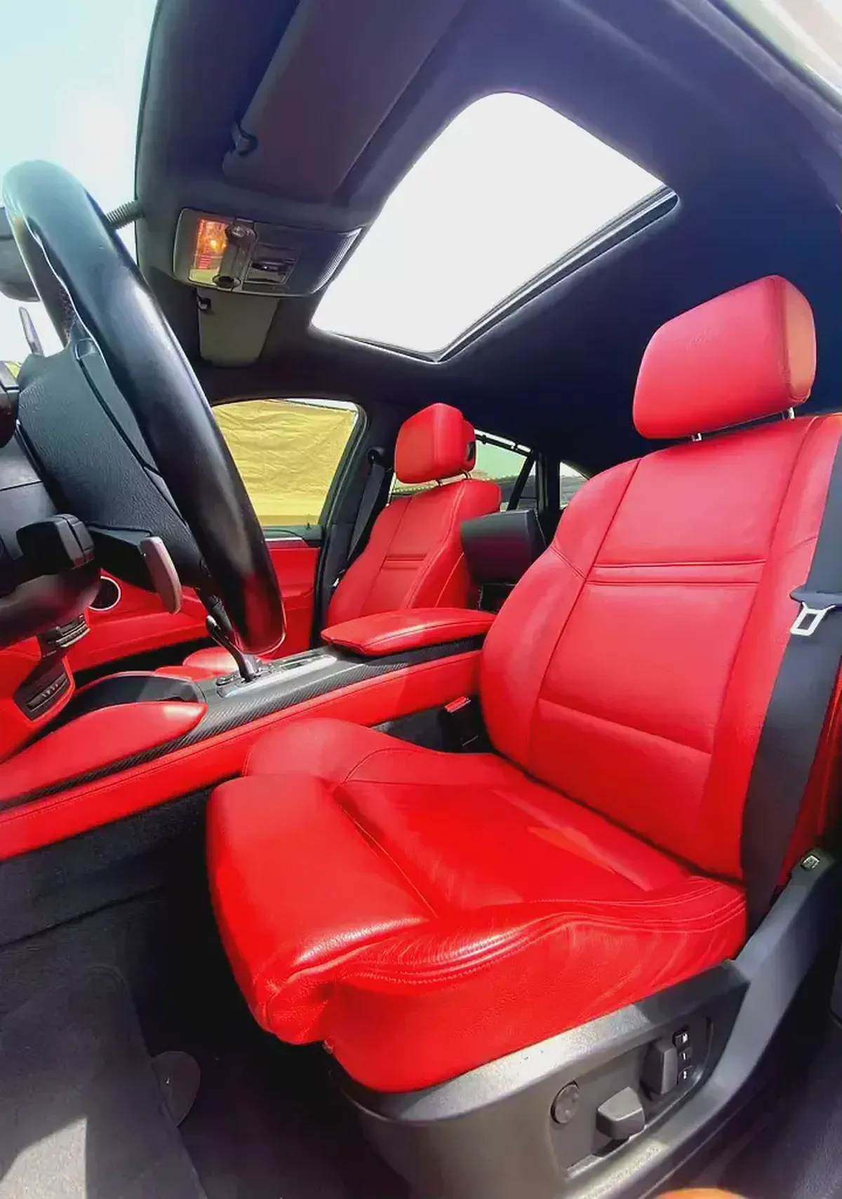 2014 BMW X6M  4.4L V8 555 HP || LOW MILEAGE || ACCIDENT FREE || GCC || CARPLAY TOUCH SCREEN-15-15
