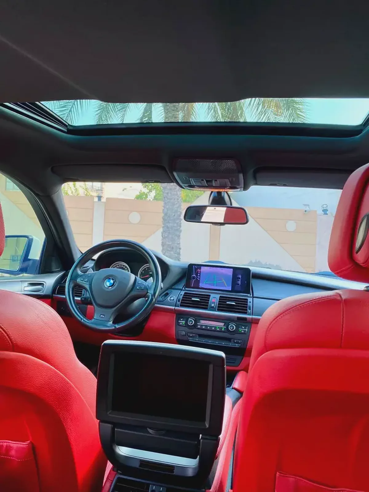 2014 BMW X6M  4.4L V8 555 HP || LOW MILEAGE || ACCIDENT FREE || GCC || CARPLAY TOUCH SCREEN-19-19