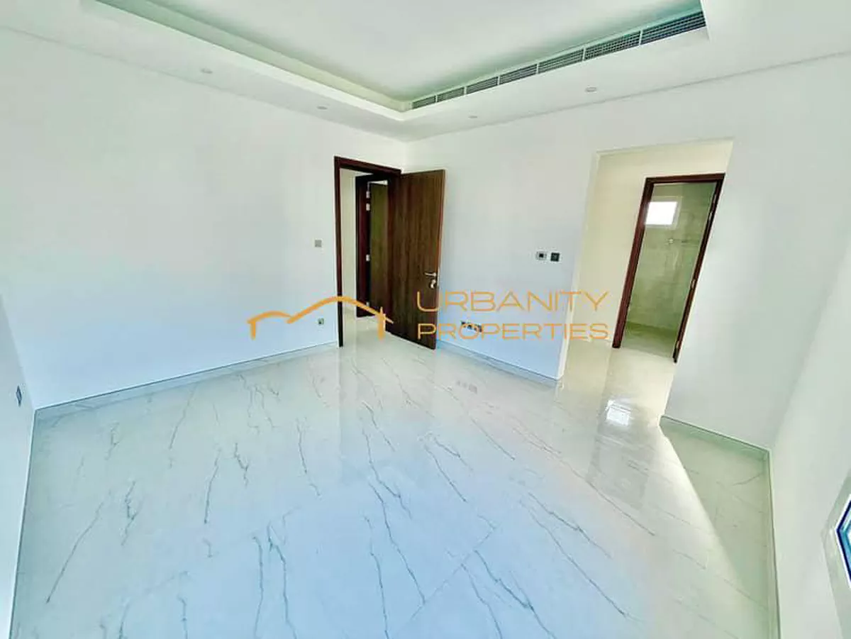 Spacious || 6 Bedroom Villa || Big Garden || Private Swimming Pool ||-7-7
