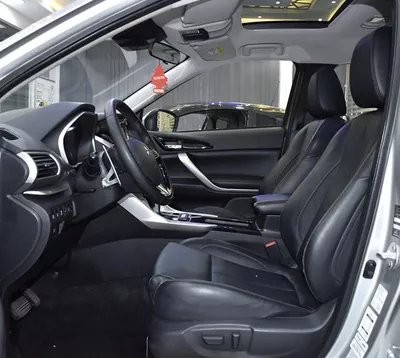 Mitsubishi Eclipse Cross 1.5L ( 2019 Model ) in Silver Color GCC Specs-8
