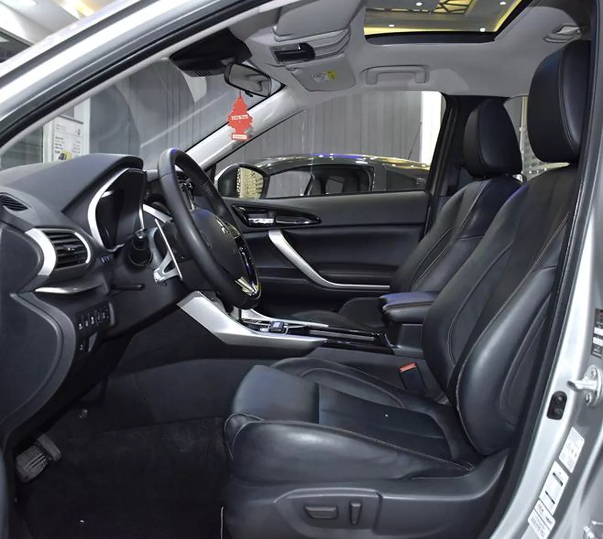 Mitsubishi Eclipse Cross 1.5L ( 2019 Model ) in Silver Color GCC Specs-8-8