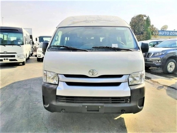 Toyota Hiace 2.5 engine // 2023 model