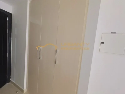 Prime Location | Vacant | Large Layout-3