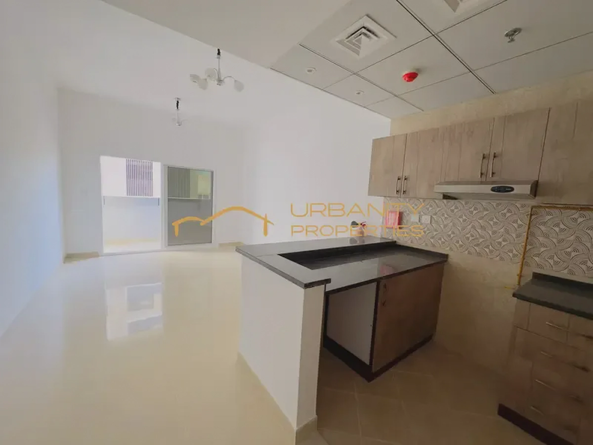 Prime Location | Vacant | Large Layout