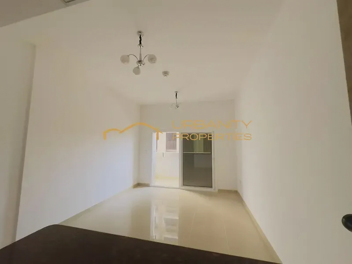 Prime Location | Vacant | Large Layout