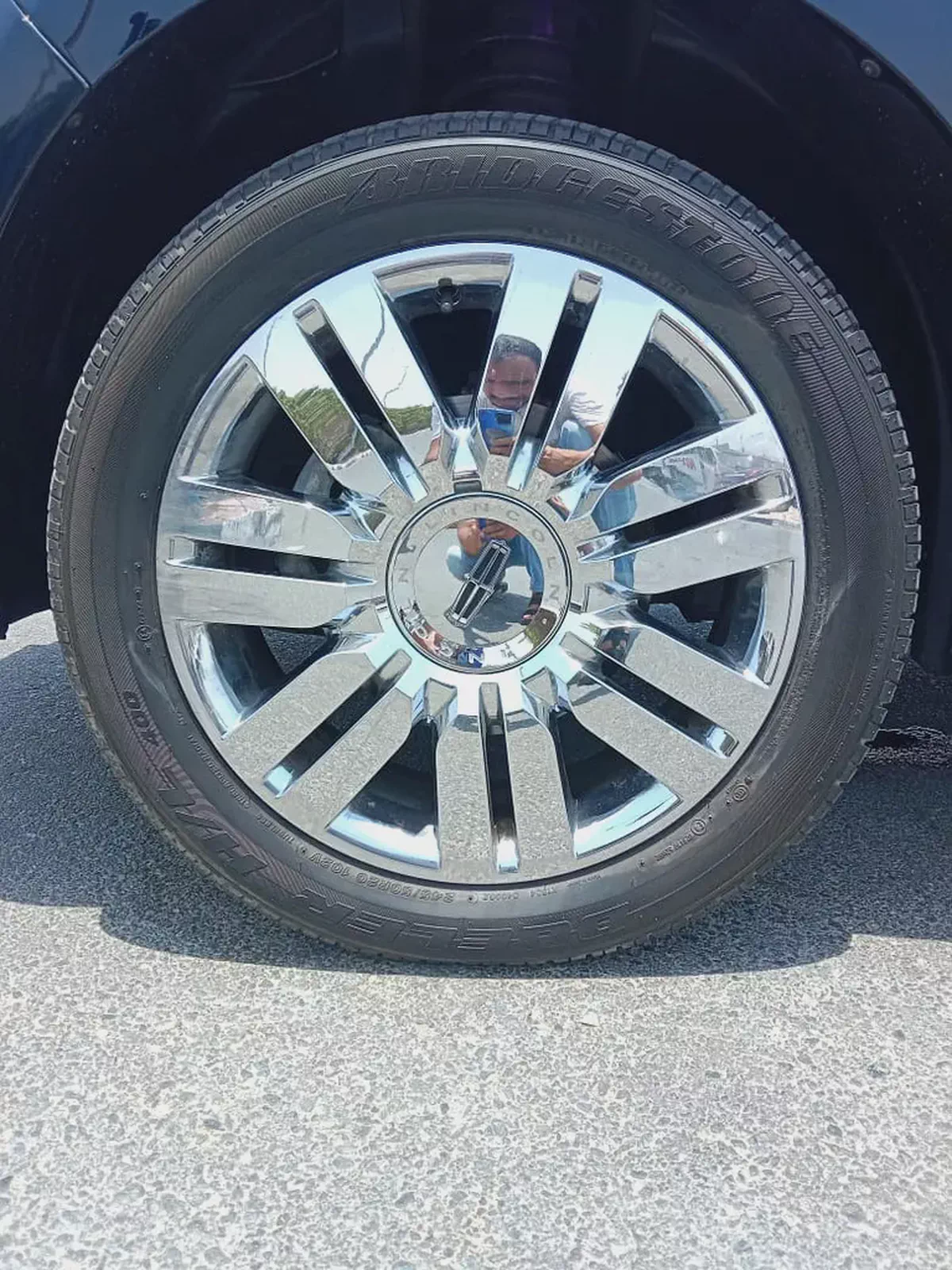 Lincoln MKX Ultimate - Full Option Full Service History GCC Specs-12-12