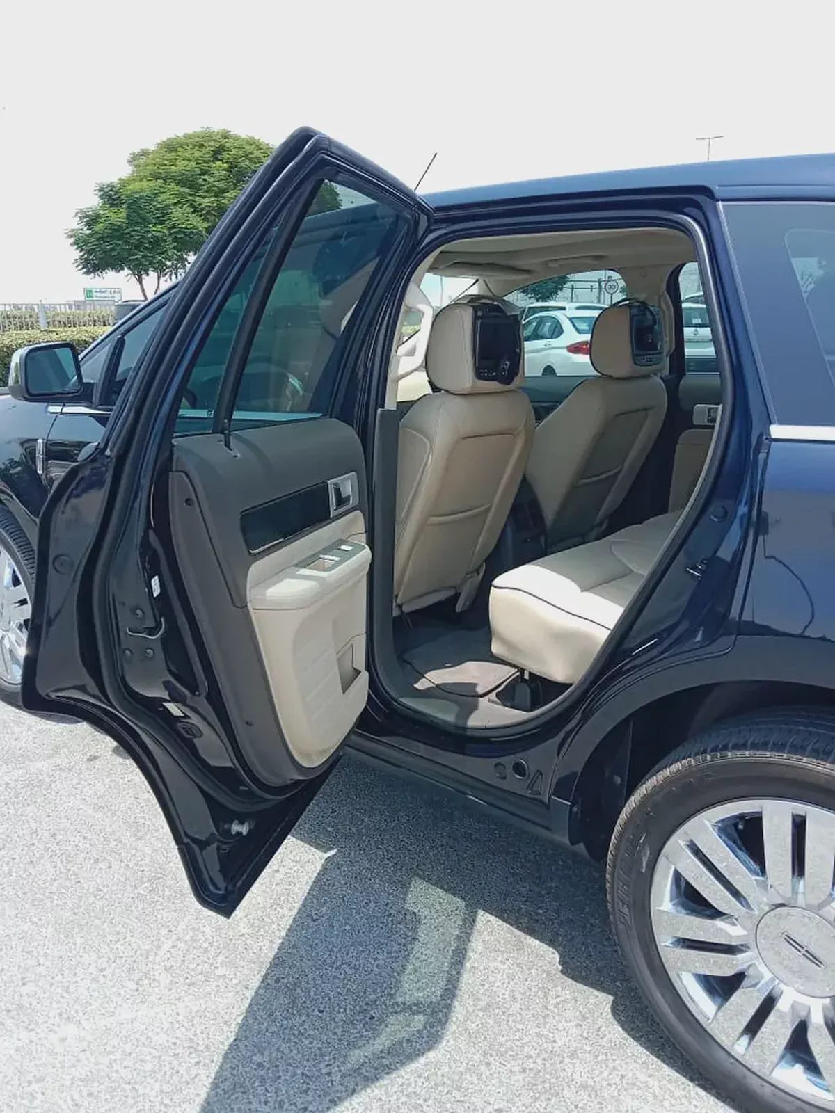 Lincoln MKX Ultimate - Full Option Full Service History GCC Specs-15-15