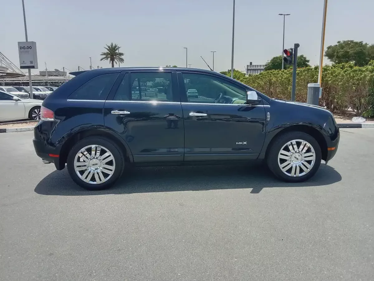 Lincoln MKX Ultimate - Full Option Full Service History GCC Specs-4-4