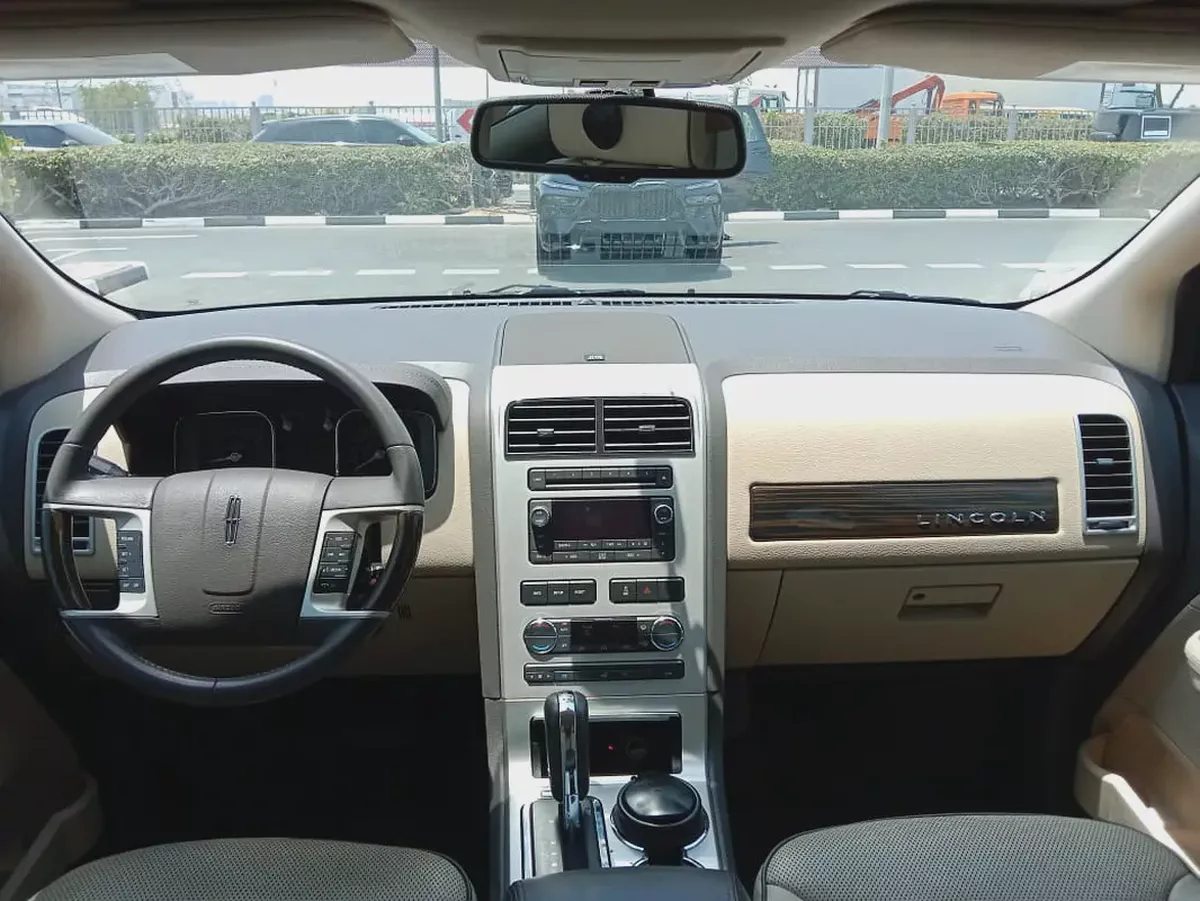Lincoln MKX Ultimate - Full Option Full Service History GCC Specs-7-7