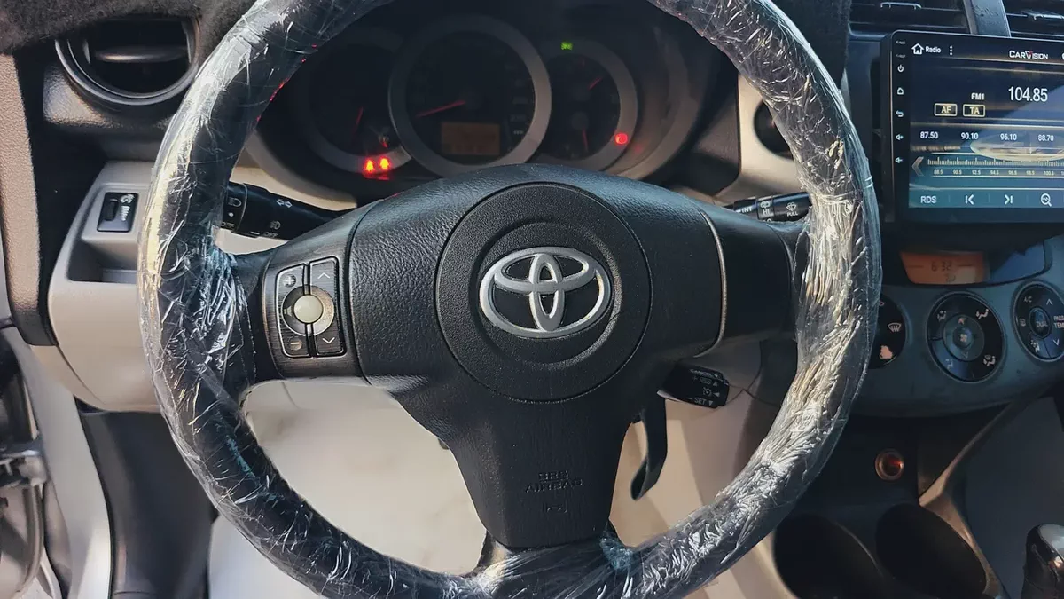 Toyota RAV4 GCC | Model 2008 | Well Maintained | Family SUV Looking for a dependable and fuel-effici-9-9