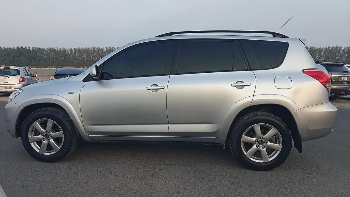 Toyota RAV4 GCC | Model 2008 | Well Maintained | Family SUV Looking for a dependable and fuel-effici