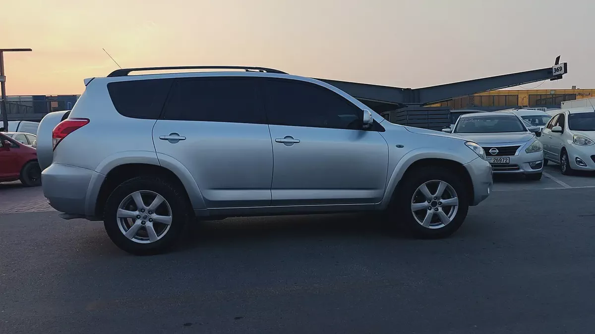 Toyota RAV4 GCC | Model 2008 | Well Maintained | Family SUV Looking for a dependable and fuel-effici-1-1